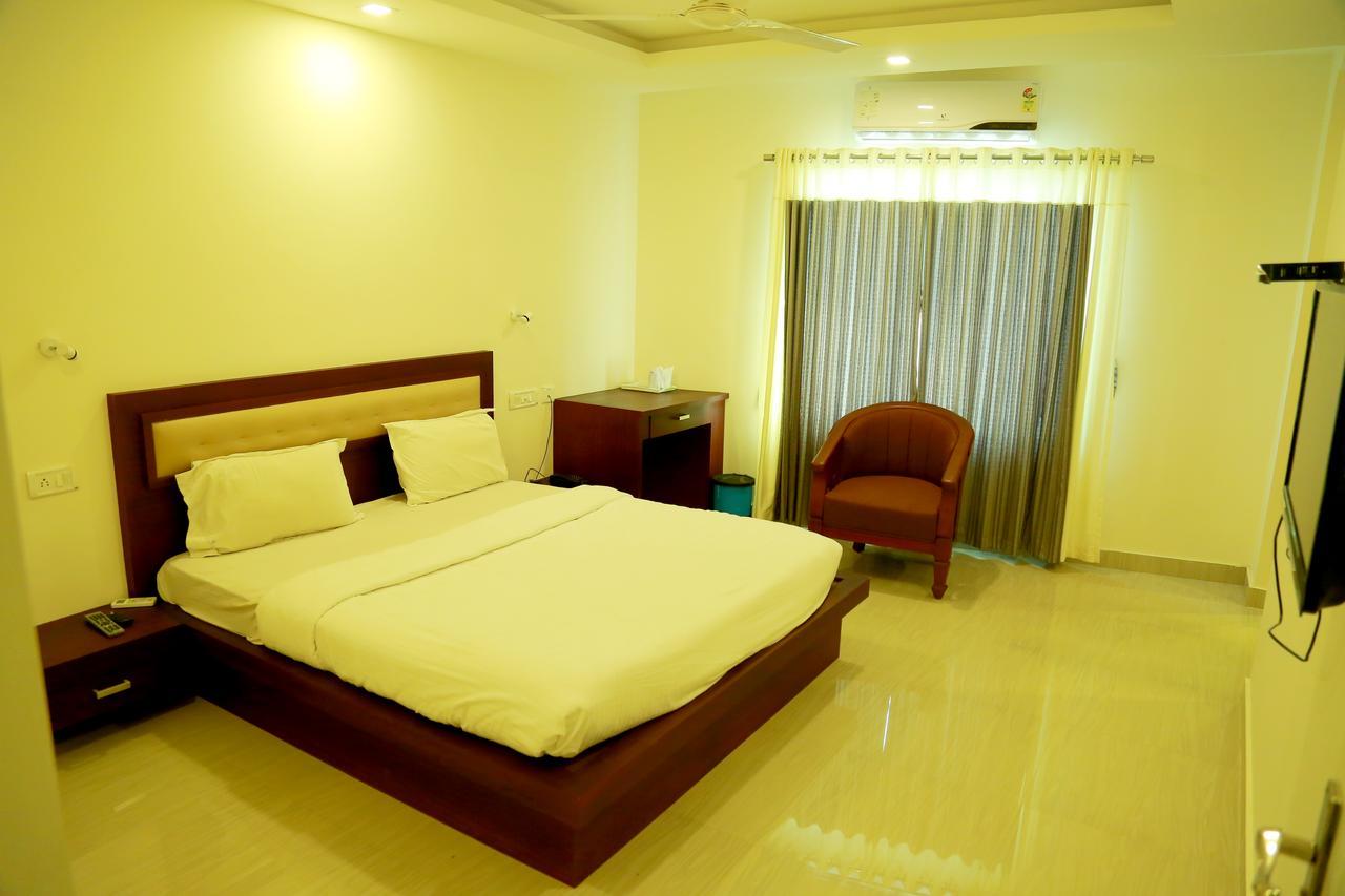 Hotel Horizon International Guruvayur Exterior photo